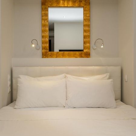 Dema Luxury Suites - Perikleous E1 アテネ エクステリア 写真